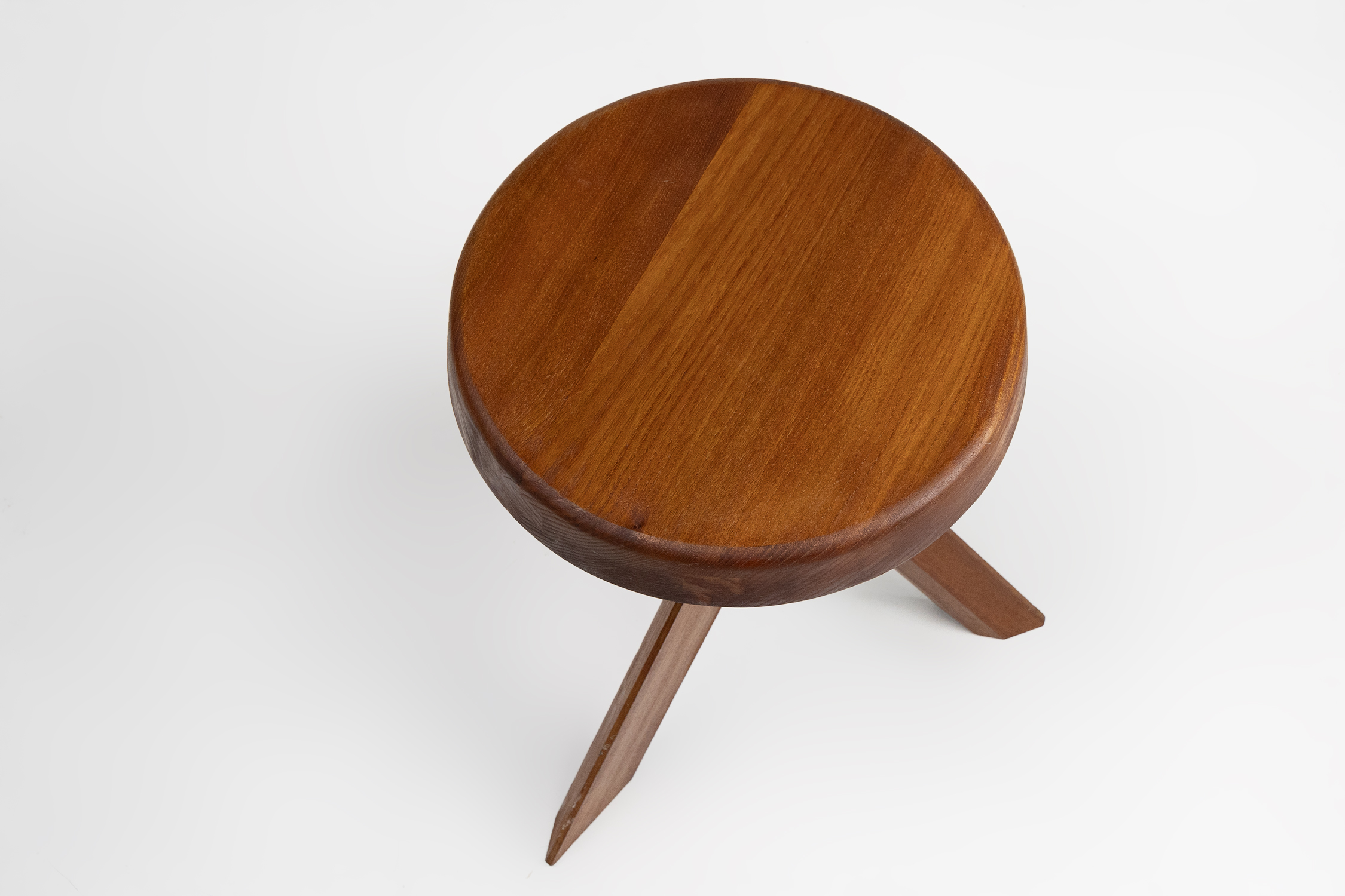 Iconic Pierre Chapo model S31 stool in elm wood, France 1974thumbnail